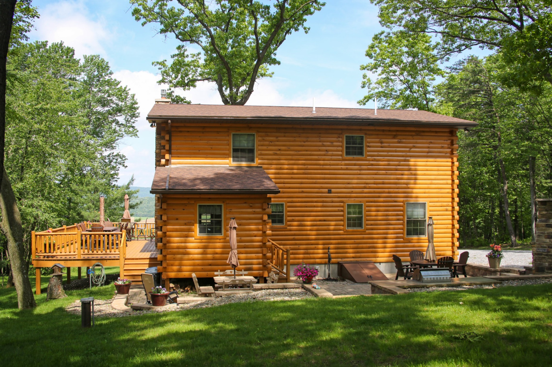 Shade Mountain II side exterior with deck